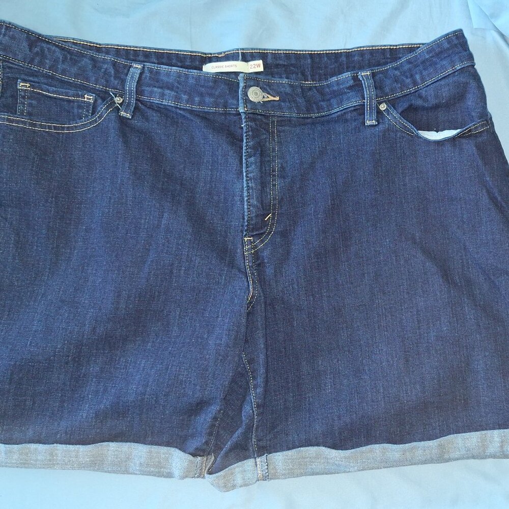 Woman's Jean Shorts